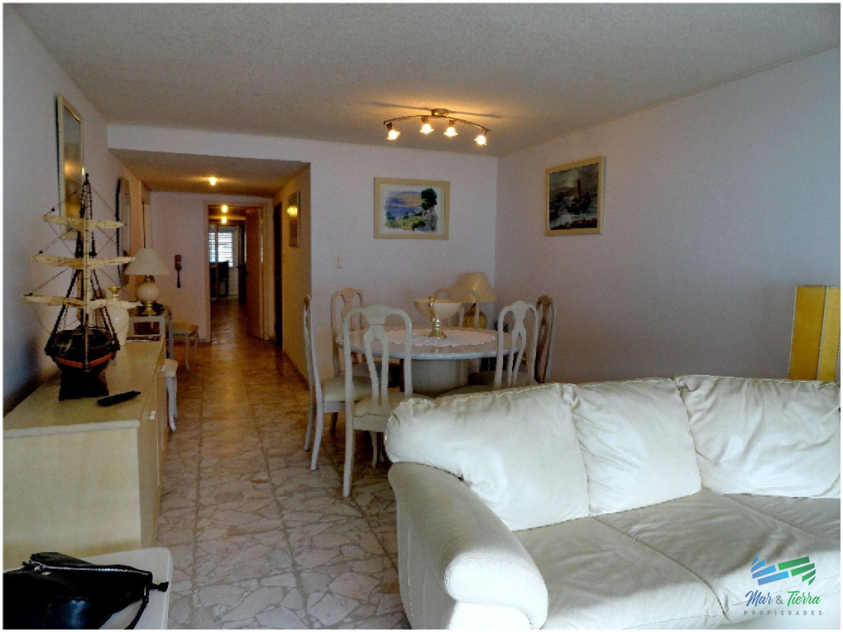 Apartamento ID.607 - Apartamento súper amplio y cómodo , con espectacular vista, en primera línea sobre Rambla de playa Mansa.