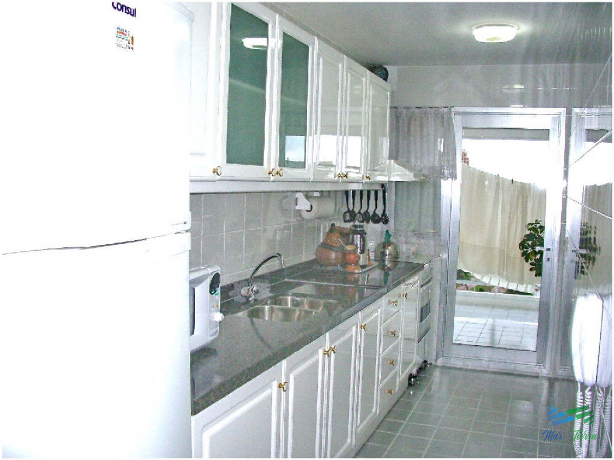 Apartamento ID.608 -  Piso alto con espectacular vista al mar!!!