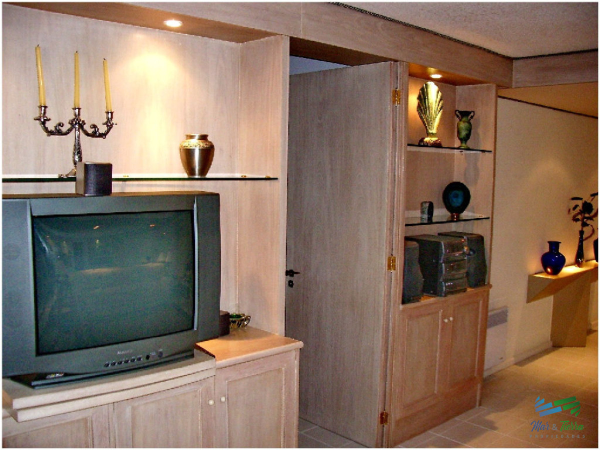 Apartamento ID.608 -  Piso alto con espectacular vista al mar!!!