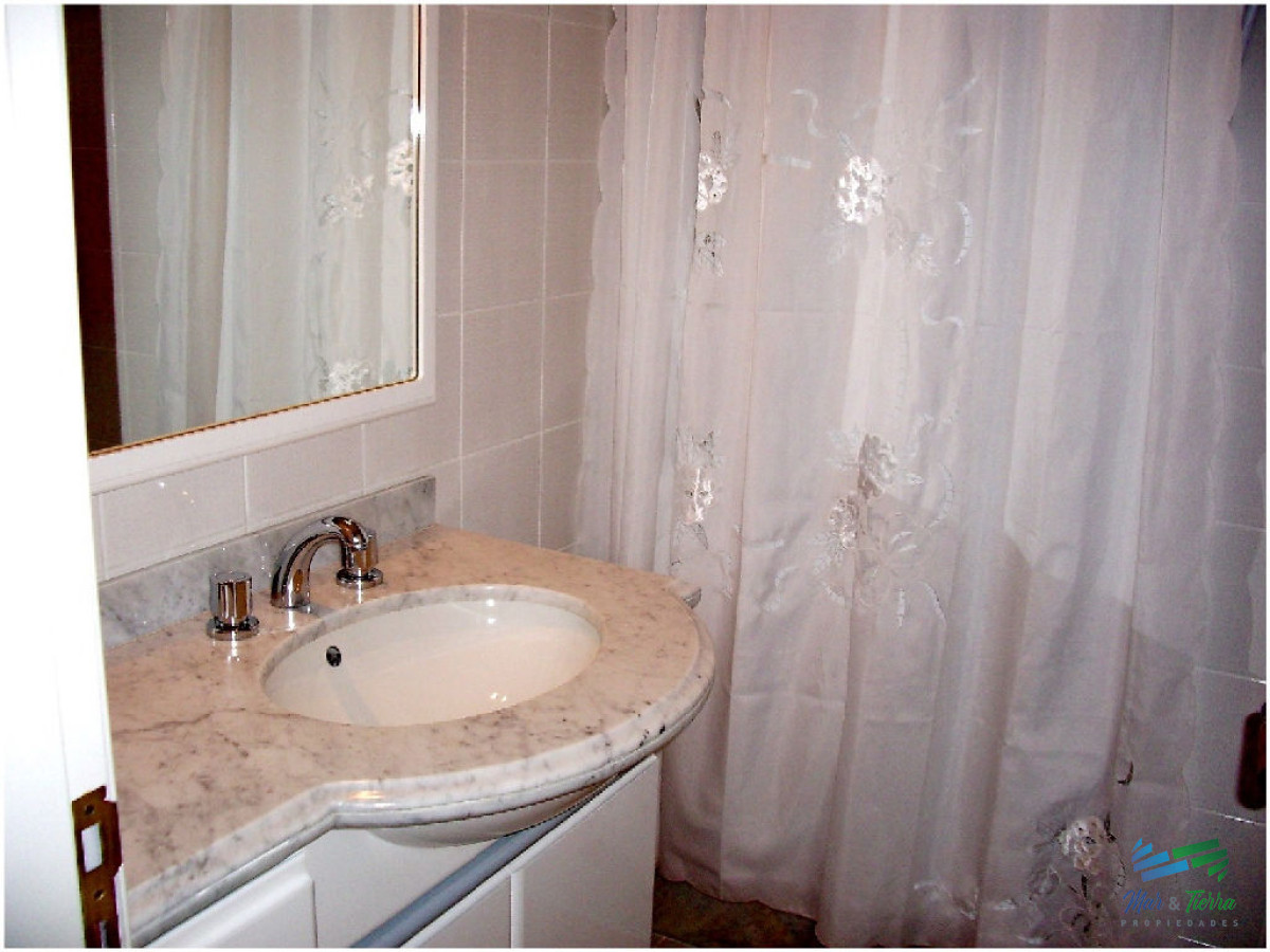 Apartamento ID.608 -  Piso alto con espectacular vista al mar!!!