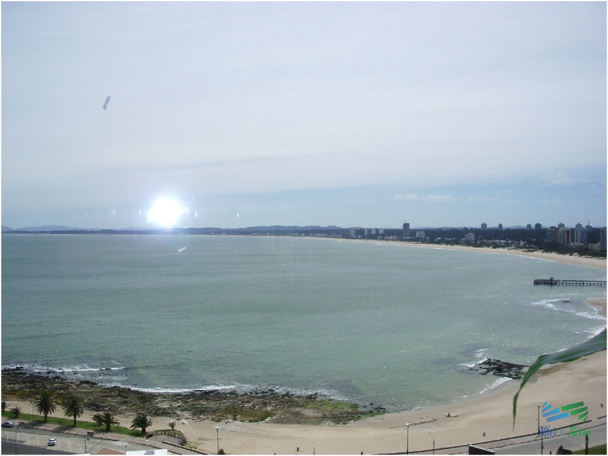 Apartamento ID.62 - Apartamento en piso alto, torre tradicional en Punta del Este (Península)