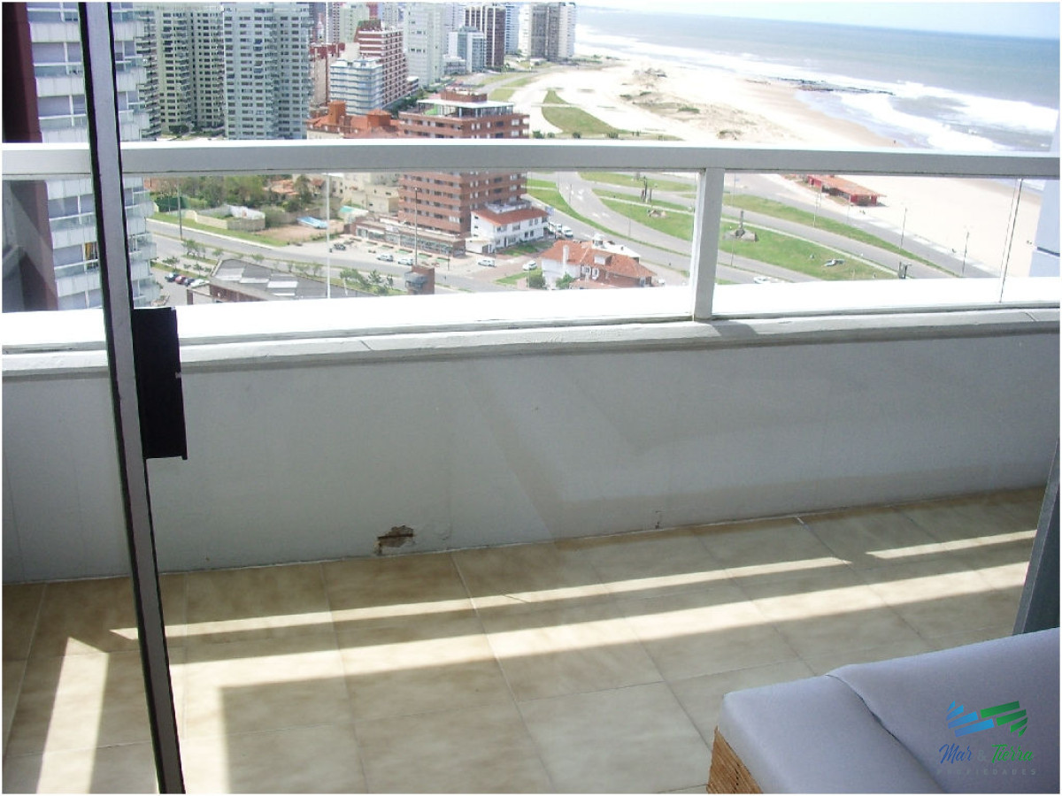 Apartamento ID.62 - Apartamento en piso alto, torre tradicional en Punta del Este (Península)