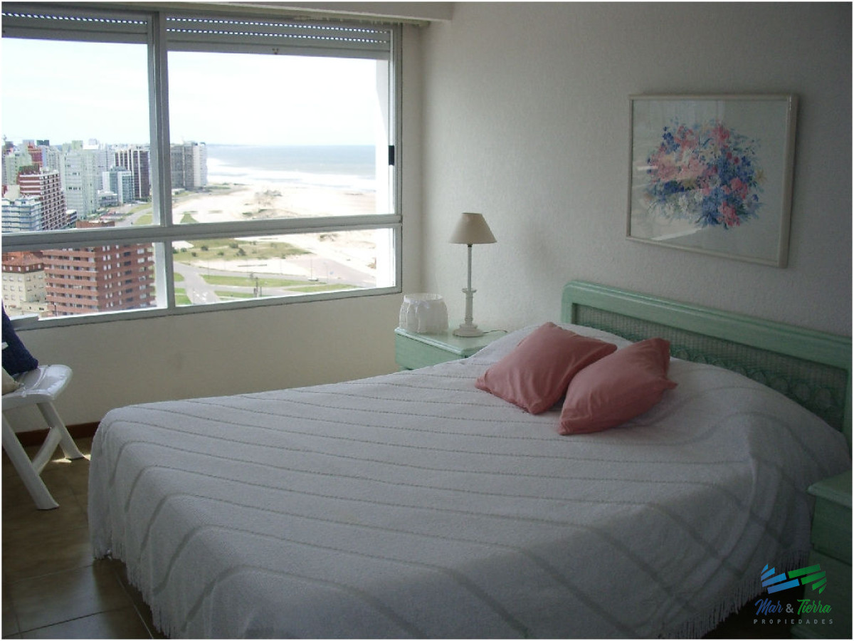 Apartamento ID.62 - Apartamento en piso alto, torre tradicional en Punta del Este (Península)