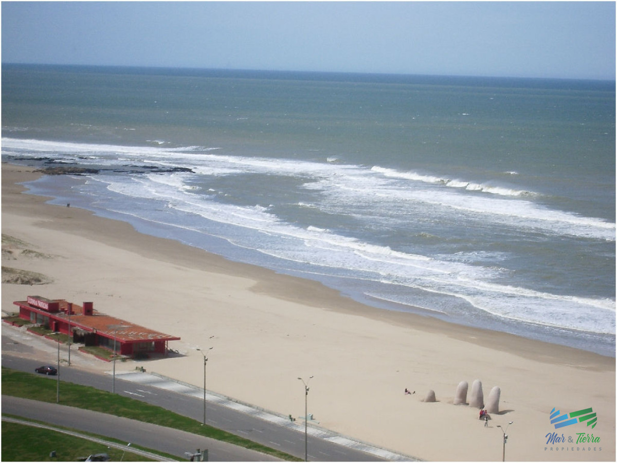 Apartamento ID.62 - Apartamento en piso alto, torre tradicional en Punta del Este (Península)