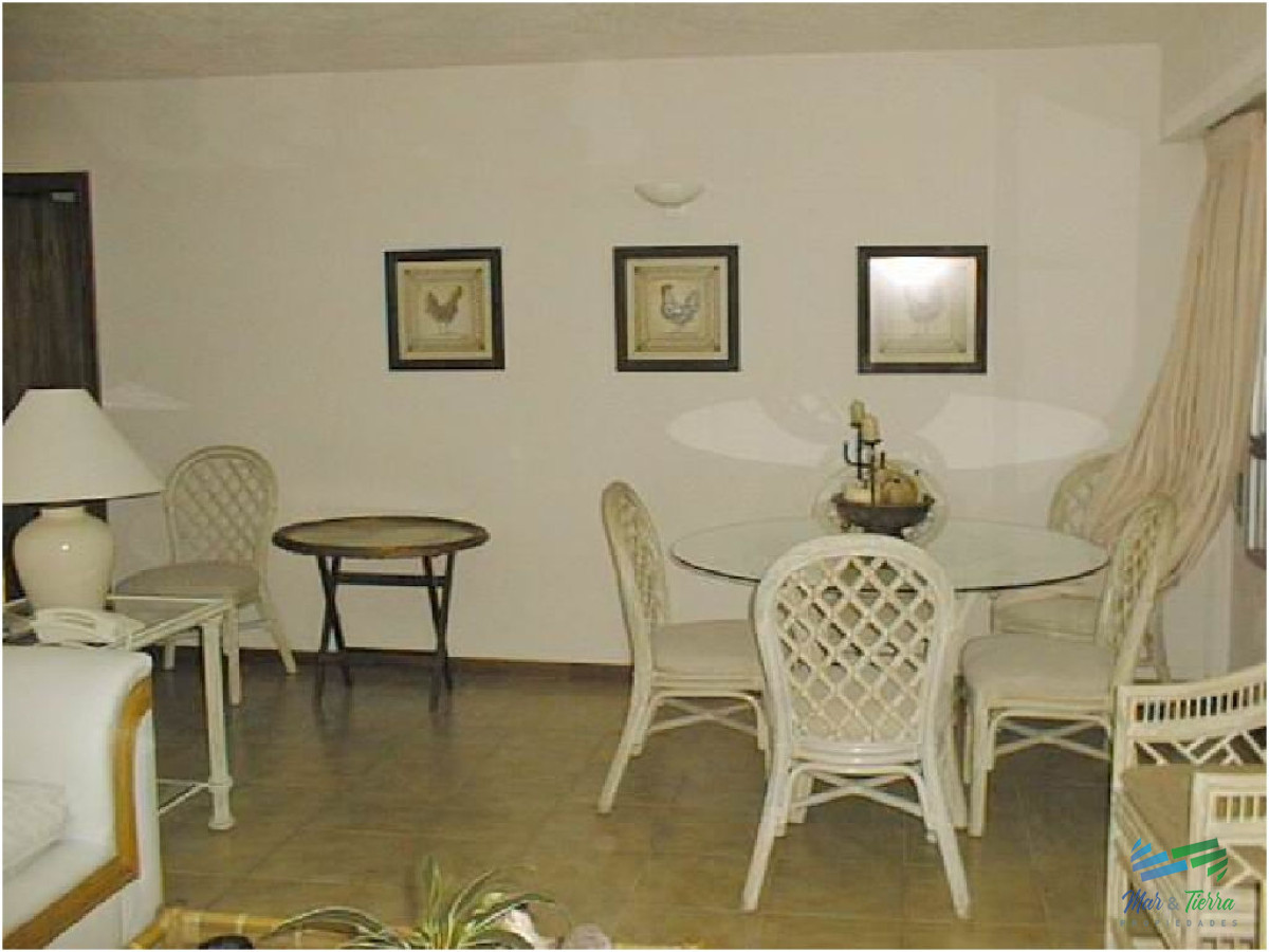 Apartamento ID.62 - Apartamento en piso alto, torre tradicional en Punta del Este (Península)