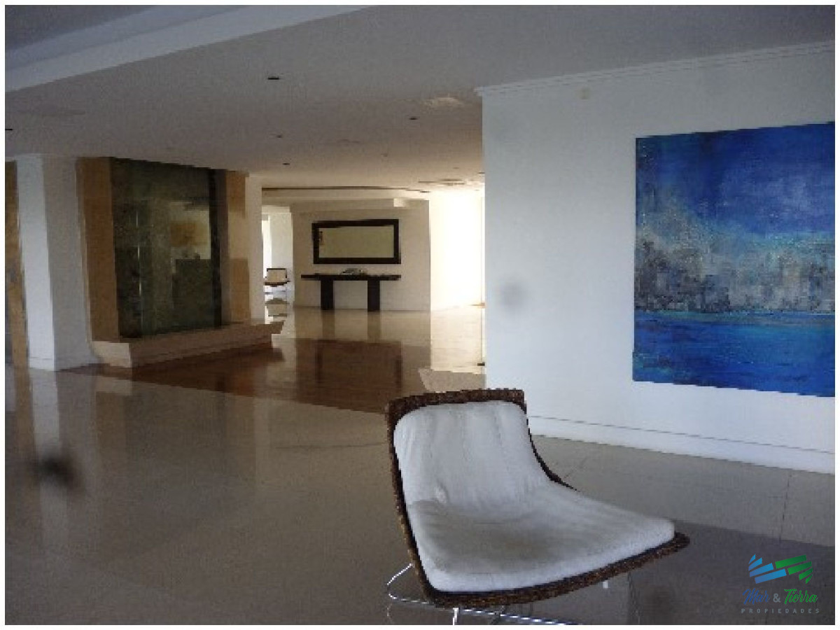Apartamento ID.634 - Apartamento en alquiler en Punta del Este, zona Conrad.