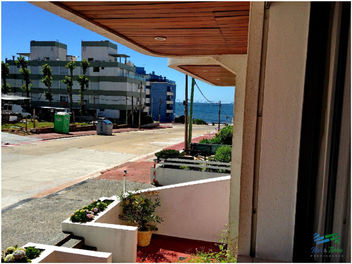 Apartamento ID.638 - Apartamento de 2 dormitorios en alquiler y venta en Peninsula, Punta del Este.