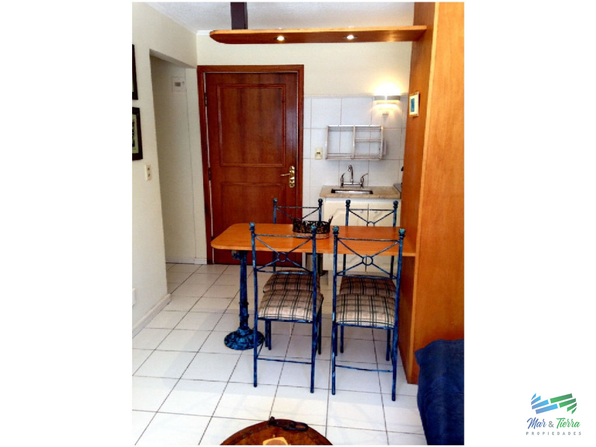 Apartamento ID.638 - Apartamento de 2 dormitorios en alquiler y venta en Peninsula, Punta del Este.