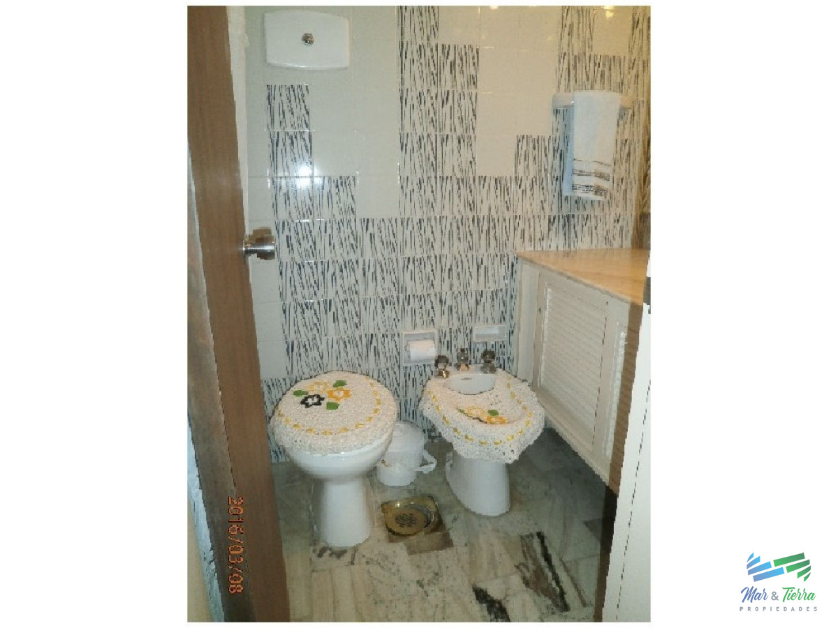 Apartamento ID.684 - En venta.. Península.. piso intermedio.. planta amplia con vista parcial al Puerto.