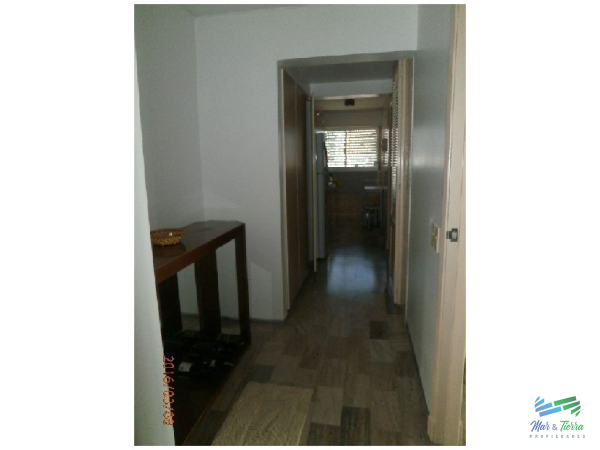 Apartamento ID.684 - En venta.. Península.. piso intermedio.. planta amplia con vista parcial al Puerto.