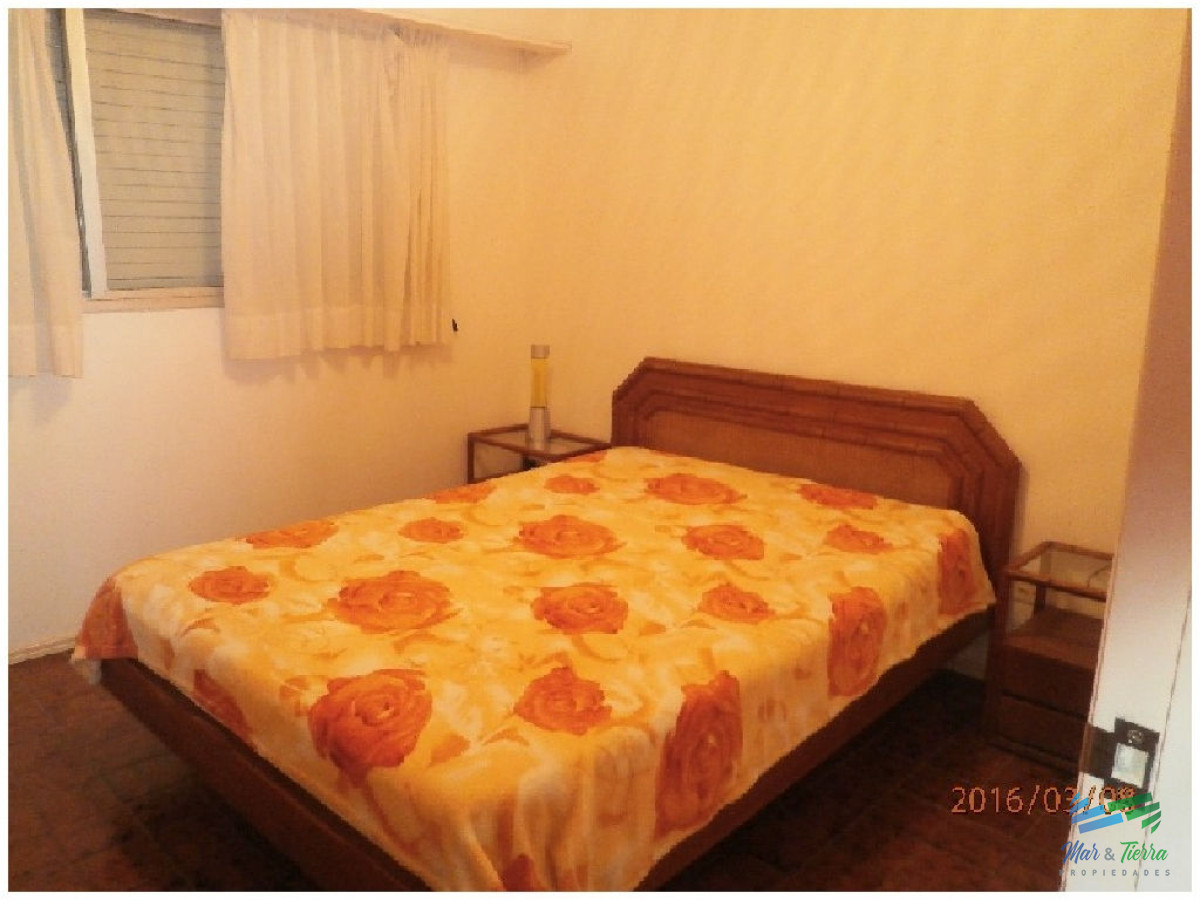Apartamento ID.684 - En venta.. Península.. piso intermedio.. planta amplia con vista parcial al Puerto.
