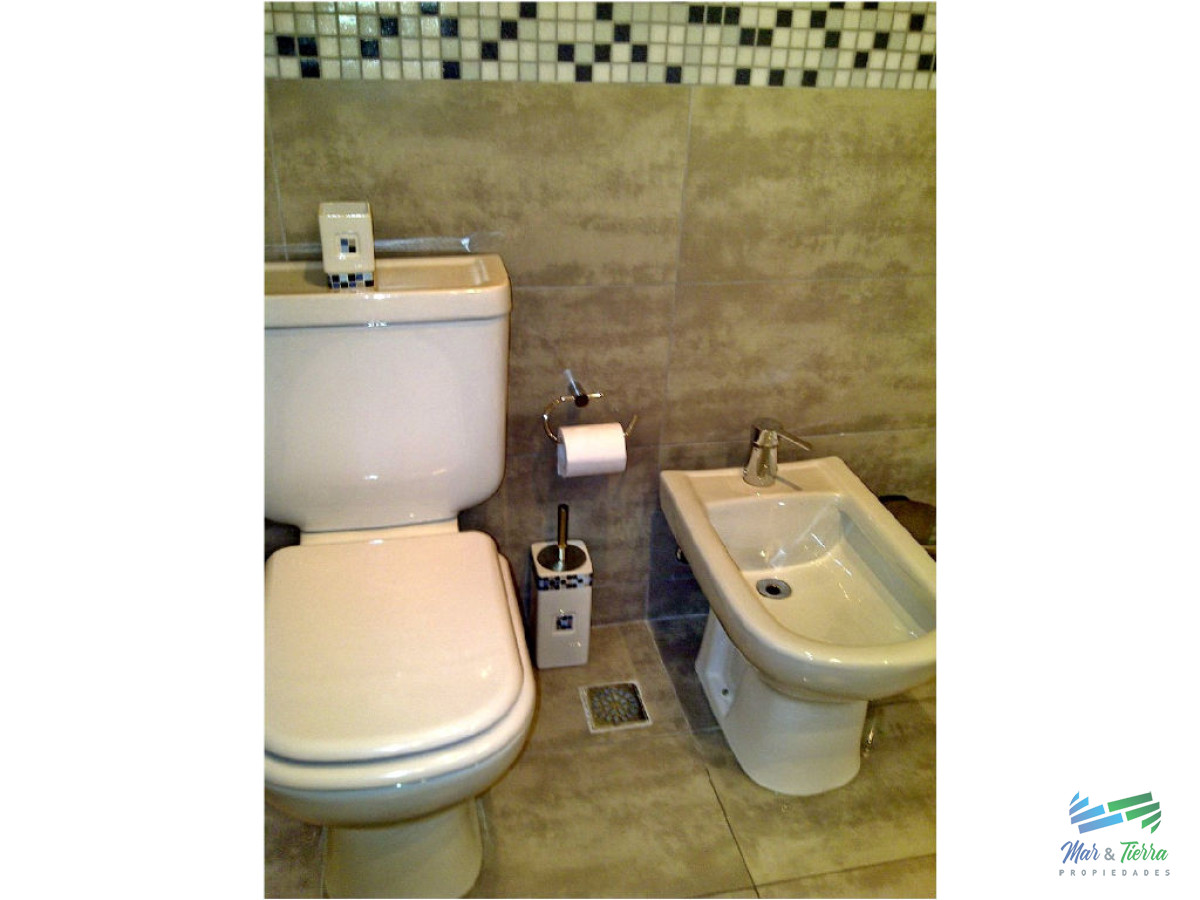 Apartamento ID.687 - Vendo apartamento de 2 dormitorios en Brava, edificio con servicios, Punta del Este