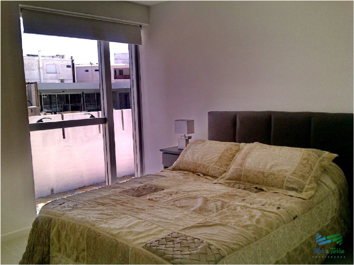 Apartamento ID.687 - Vendo apartamento de 2 dormitorios en Brava, edificio con servicios, Punta del Este
