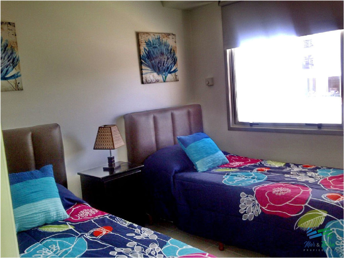 Apartamento ID.687 - Vendo apartamento de 2 dormitorios en Brava, edificio con servicios, Punta del Este