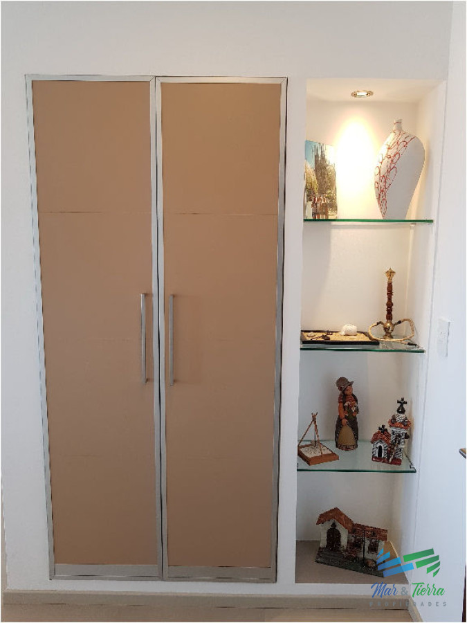 Apartamento ID.69 - Vendo apartamento 2 dormitorios totalmente reciclado, edificio con servicios en Peninsula, Punta del Este