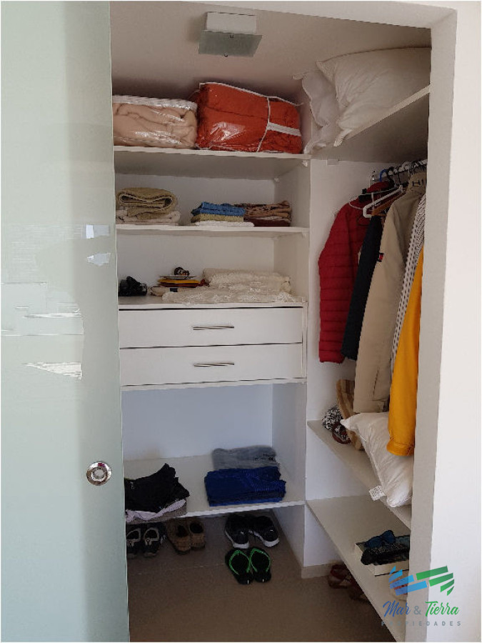 Apartamento ID.69 - Vendo apartamento 2 dormitorios totalmente reciclado, edificio con servicios en Peninsula, Punta del Este