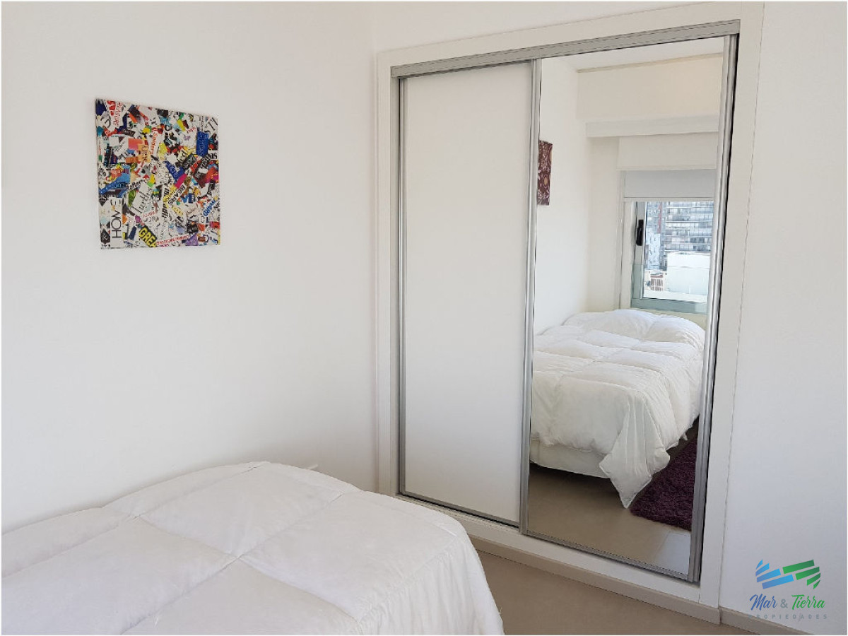 Apartamento ID.69 - Vendo apartamento 2 dormitorios totalmente reciclado, edificio con servicios en Peninsula, Punta del Este