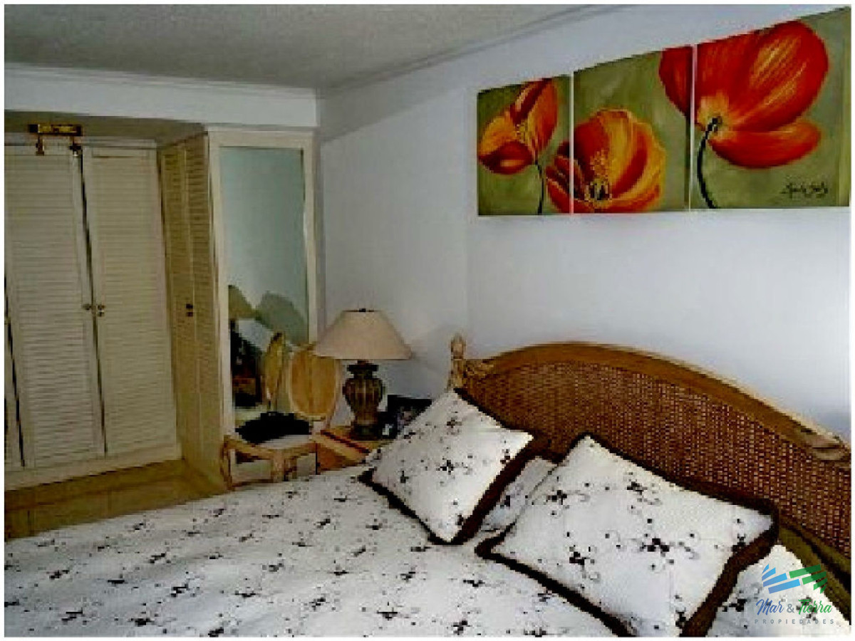 Apartamento ID.77 - EXCELENTE APTO CON VISTA DIRECTA AL MAR!! MANSA, PUNTA DEL ESTE 