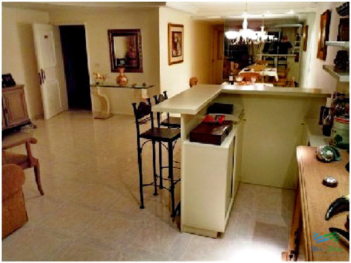 Apartamento ID.77 - EXCELENTE APTO CON VISTA DIRECTA AL MAR!! MANSA, PUNTA DEL ESTE 