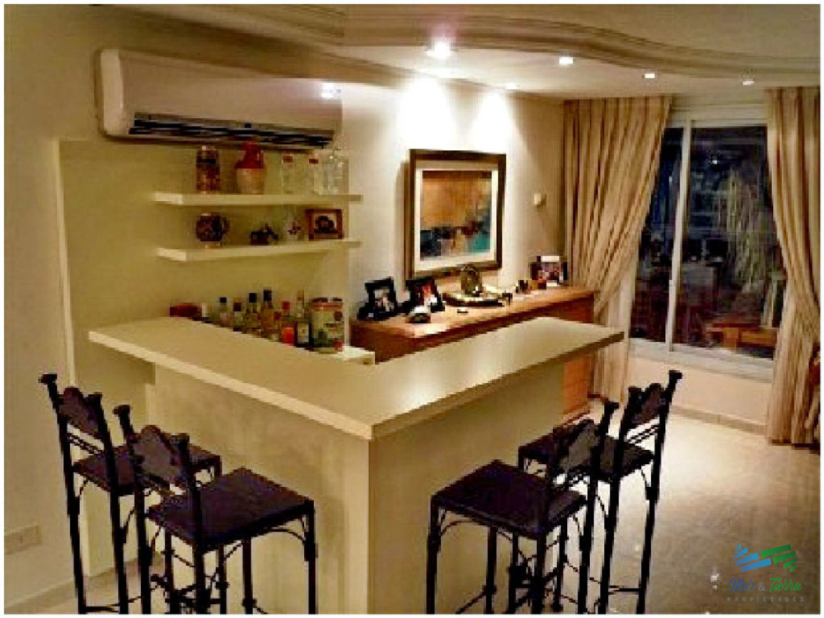 Apartamento ID.77 - EXCELENTE APTO CON VISTA DIRECTA AL MAR!! MANSA, PUNTA DEL ESTE 