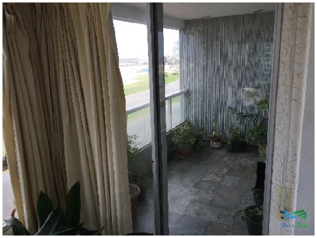 Apartamento ID.861 - Apartamento en venta sobre Rbla., muy linda vista! Brava, Punta del Este 