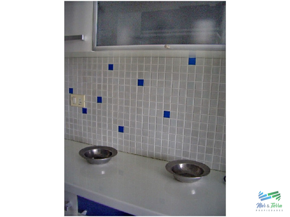 Apartamento ID.8 - Apartamento de 3 dormitorios con muy buenos servicios en alquiler en Punta del Este