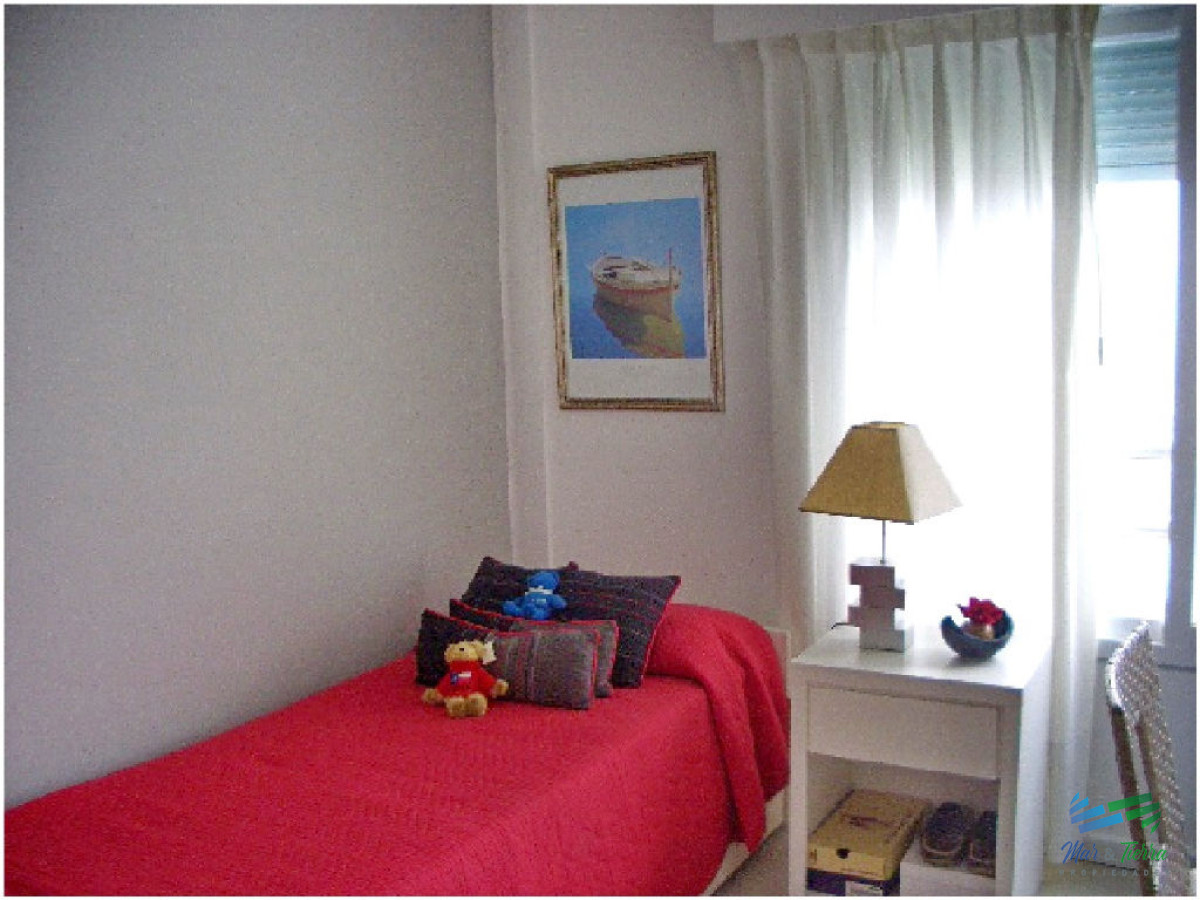 Apartamento ID.8 - Apartamento de 3 dormitorios con muy buenos servicios en alquiler en Punta del Este