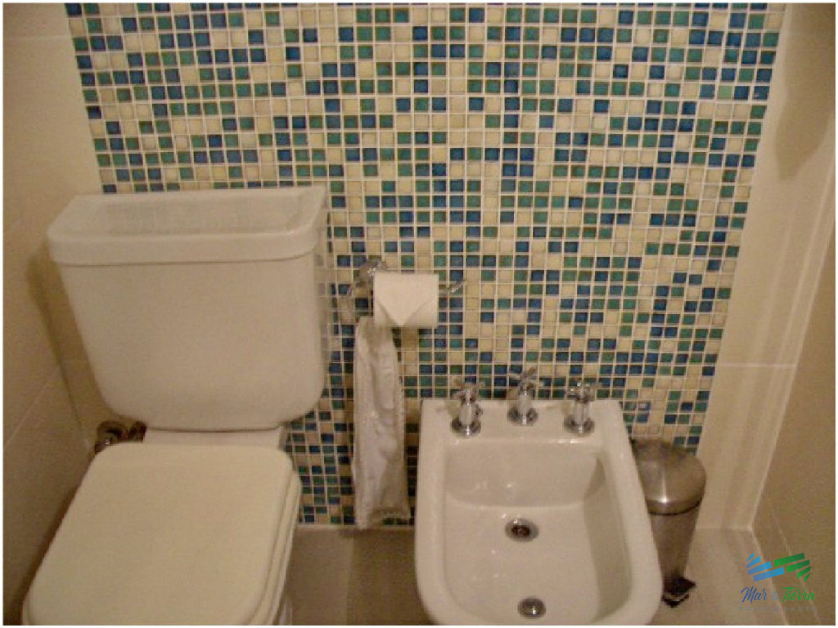 Apartamento ID.8 - Apartamento de 3 dormitorios con muy buenos servicios en alquiler en Punta del Este