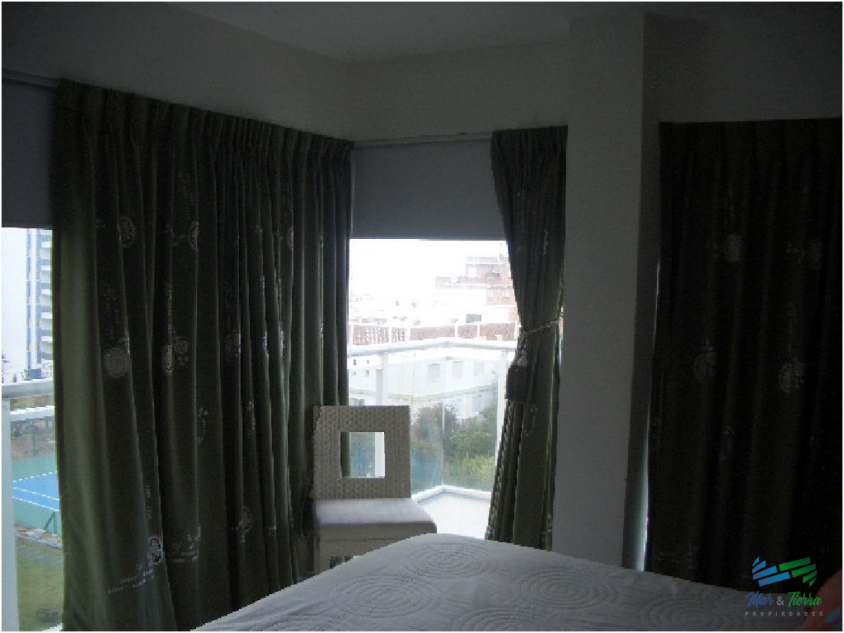 Apartamento ID.8 - Apartamento de 3 dormitorios con muy buenos servicios en alquiler en Punta del Este