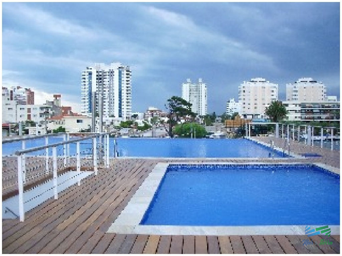 Apartamento ID.8 - Apartamento de 3 dormitorios con muy buenos servicios en alquiler en Punta del Este