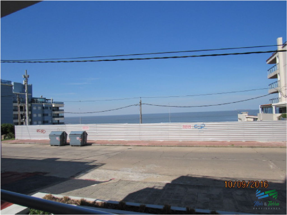 Apartamento ID.990 - Apartamento de 2 dormitorios en venta con vista al mar, Punta del Este