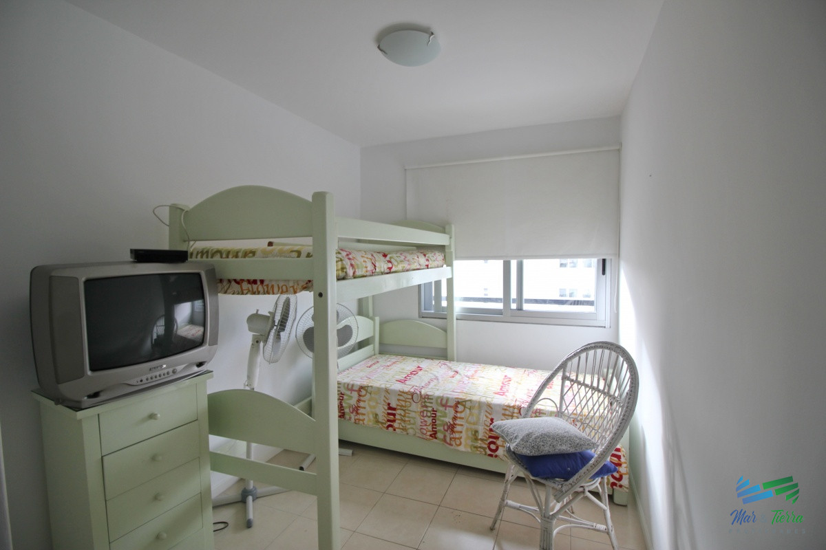 Apartamento ID.600 - En venta... Apartamento 3 dormitorios en Av. Roosevelt, Punta del Este