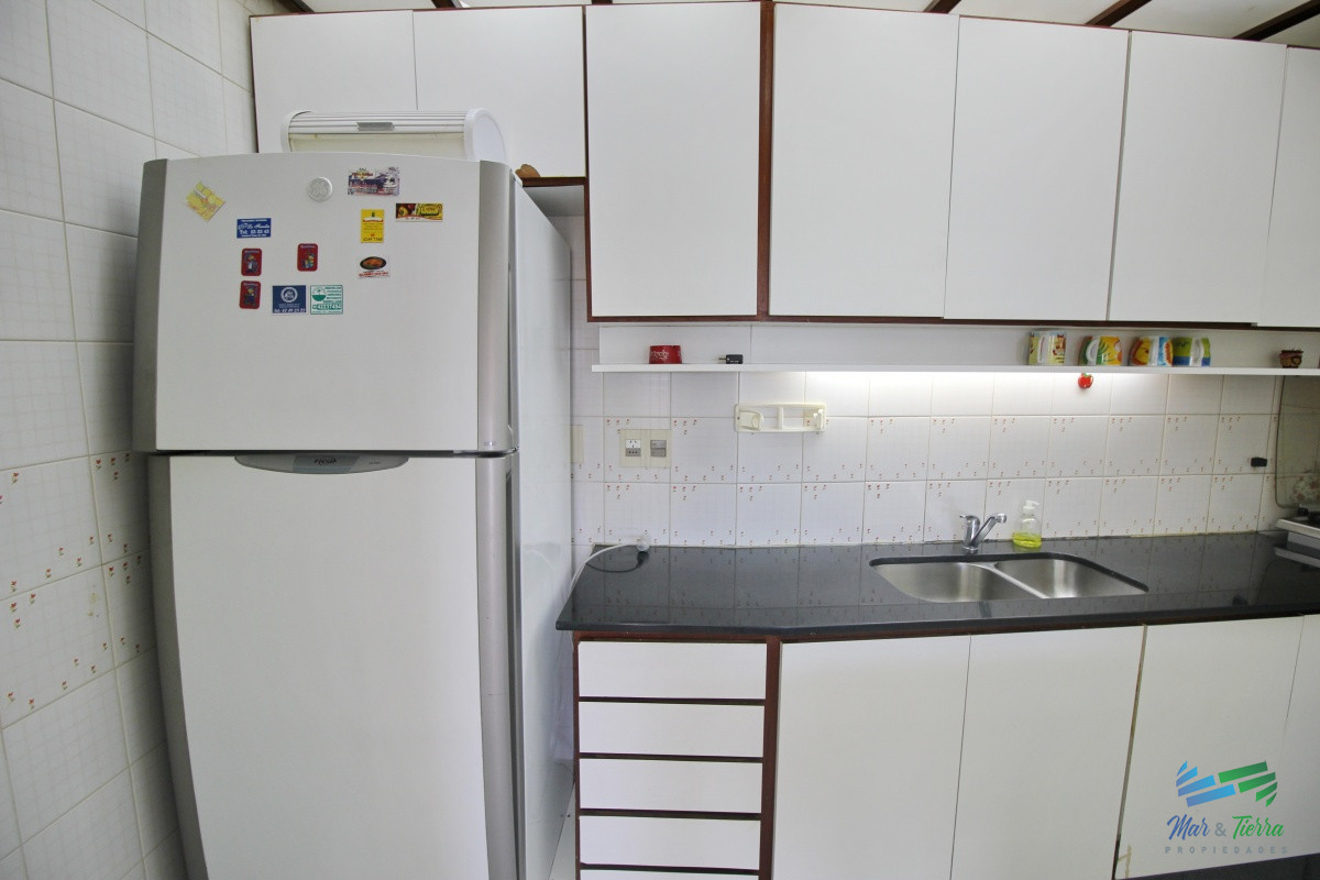 Apartamento ID.2502 - En venta apartamento 3 dormitorios en primera linea sobre Playa Mansa, Punta del Este.