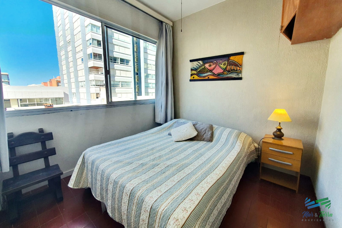 Apartamento ID.180 - En venta partamento de 1 dormitorio en Península, Punta del Este