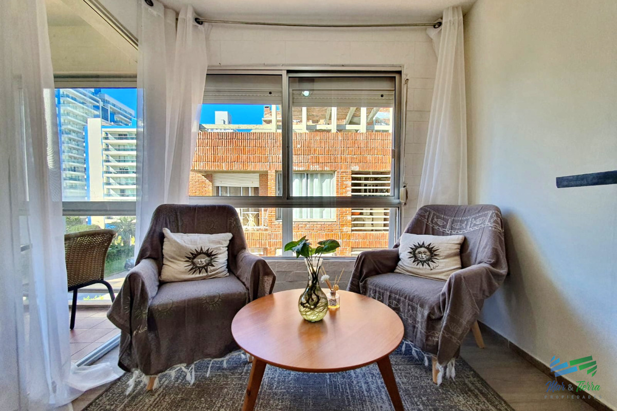 Apartamento ID.5171 - Venta de apartamento de 1 dormitorio 2 baños en la parada 2 de Punta del Este 