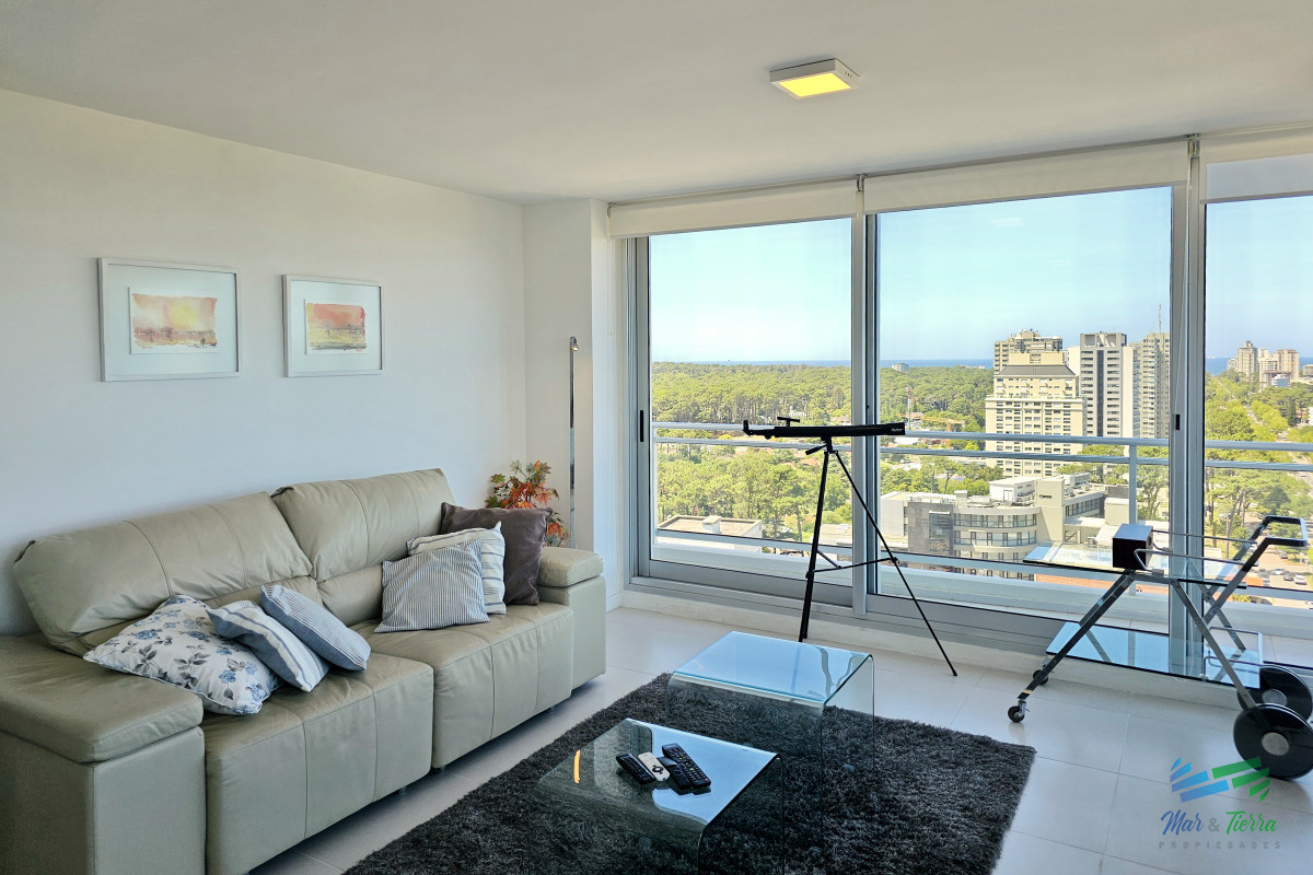 Apartamento ID.5049 - ALQUILER DE INVIERNO, 3 DORMITORIOS SOBRE AV ROOSEVELT, EDIFICIO CON SERVICIOS.
