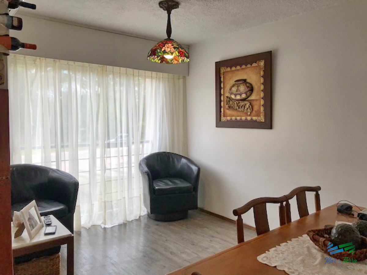 Apartamento ID.2276 - En alquiler apto con excelente ubicación.. a pocos metros del mar y de todos los servicios.