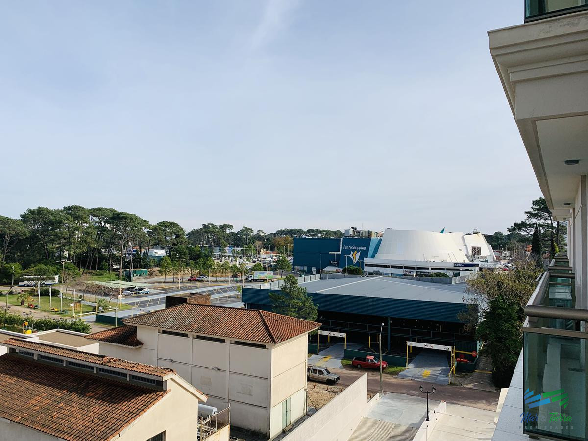 Apartamento ID.2697 - Imperdible oportunidad en torre con excelentes servicios!!!