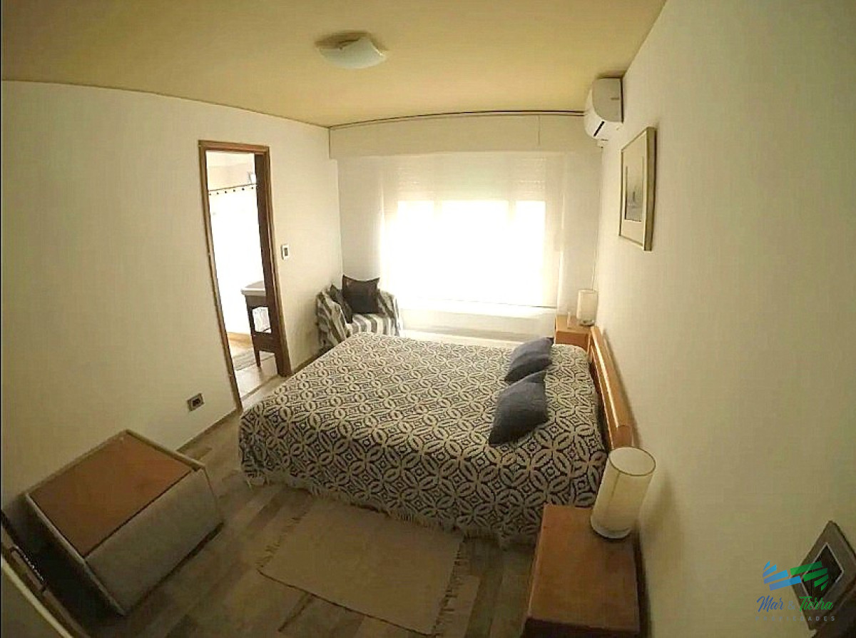 Apartamento ID.2742 - Vendo apartamento 3 dormitorios reciclado en Península, Punta del Este