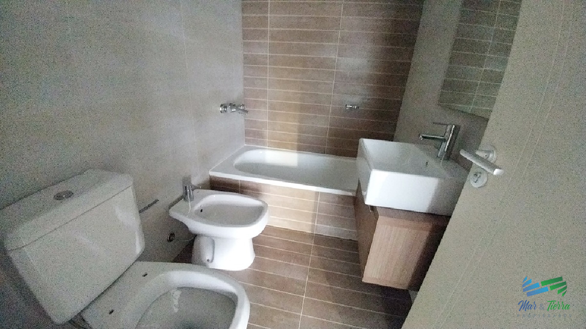 Apartamento ID.2136 - Edificio de categoría, con excelente renta... oportunidad!!!