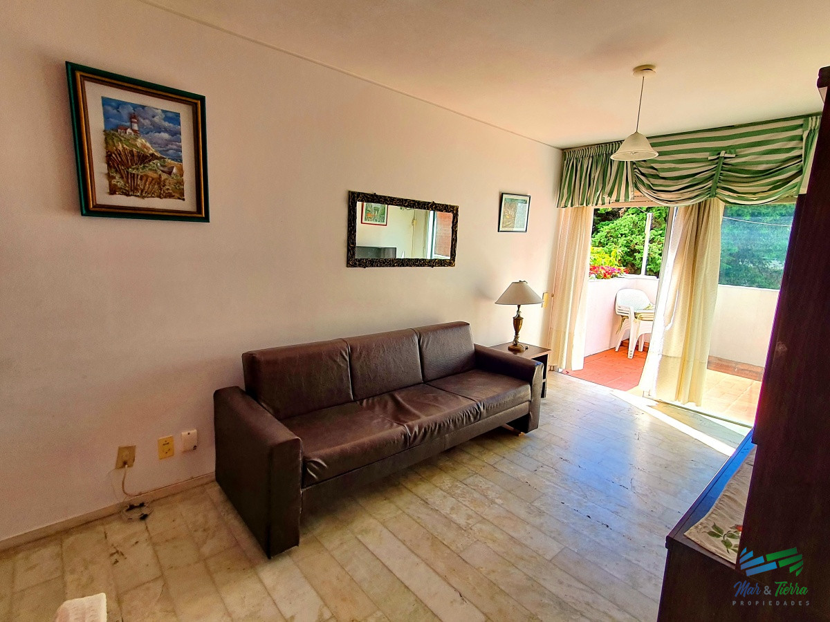 Apartamento ID.4290 - En venta apartamento 2 dormitorios con buena terraza y garaje en Peninsula, Punta del Este