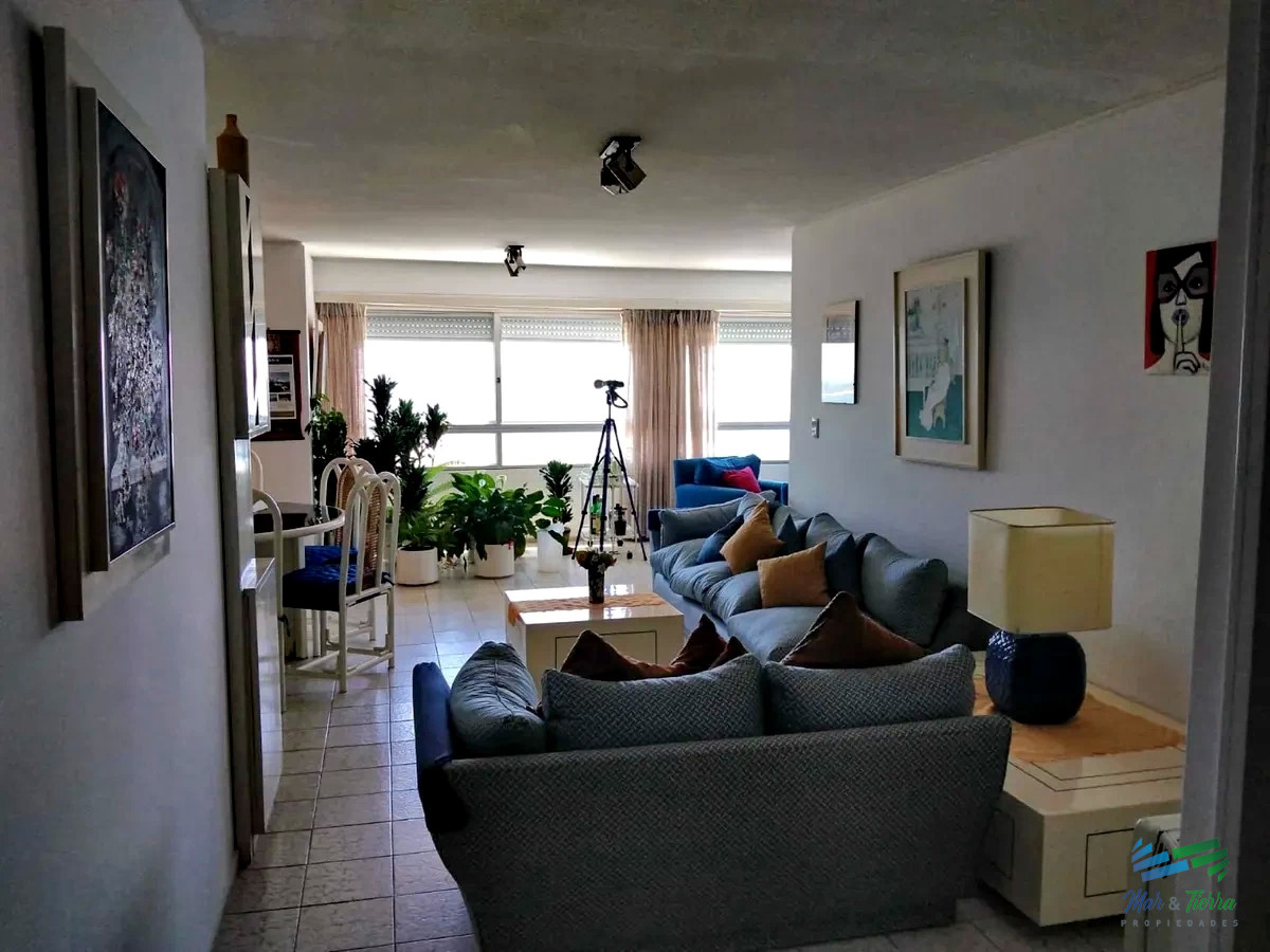 Apartamento ID.3883 - Vendo apartamento 2 dormitorios, vista al mar, en Peninsula, Punta del Este