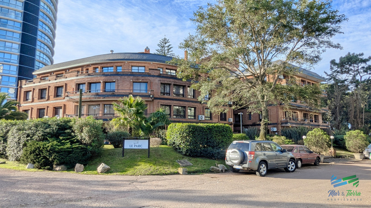Apartamento ID.2345 - Vendo apartamento 1 dormitorio y garaje, cerca shopping, Punta del Este