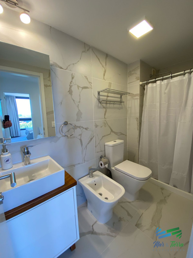 Apartamento ID.4558 - ALQUILER INVERNAL, UN DORMITORIO Y MEDIO. 2024 EDIFICIO CON SERVICIOS  
