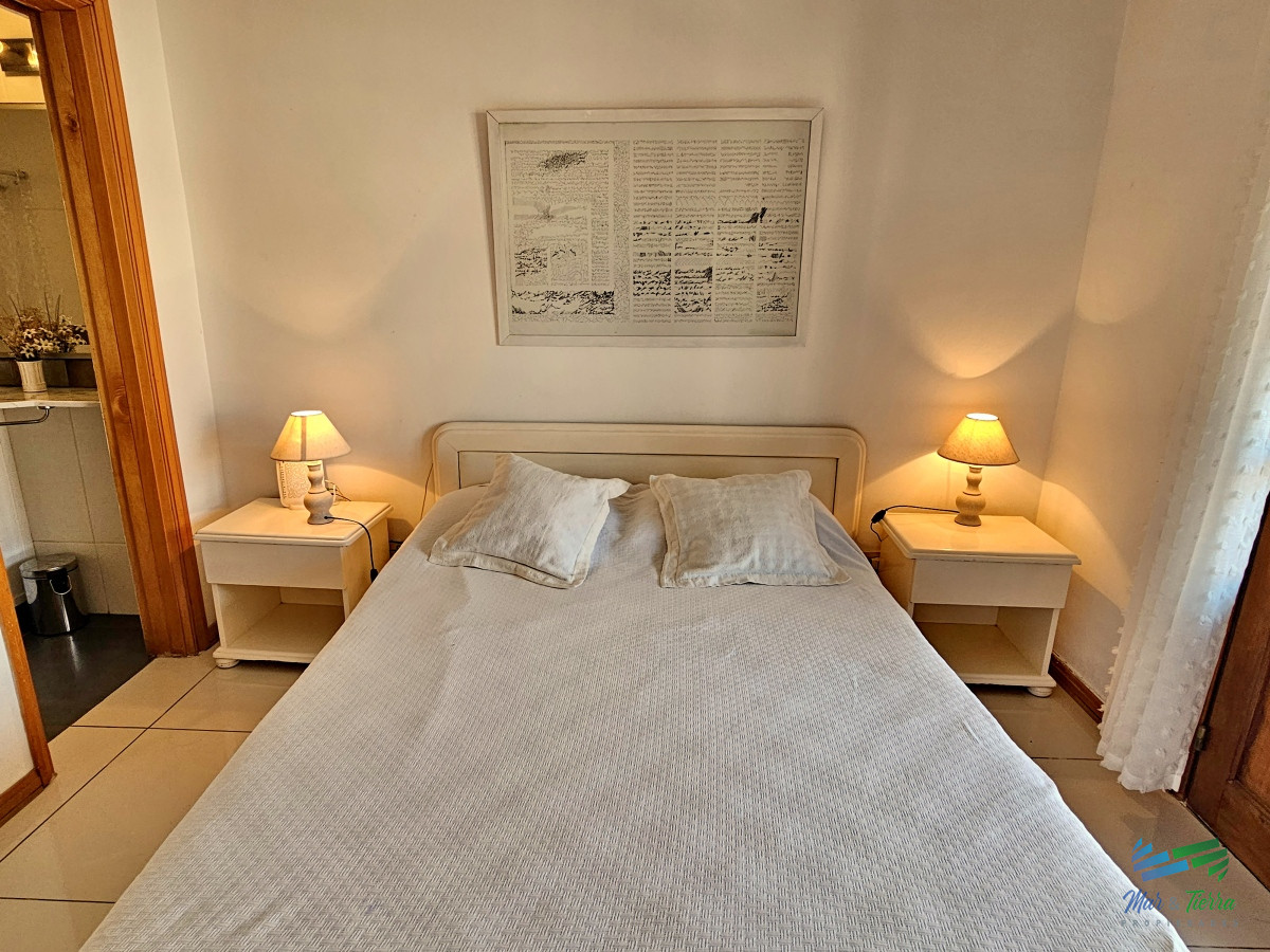 Apartamento ID.4568 - APARTAMENTO EN VENTA Y ALQUILER, PENÍNSULA, GRAN TERRAZA, RECICLADO. 