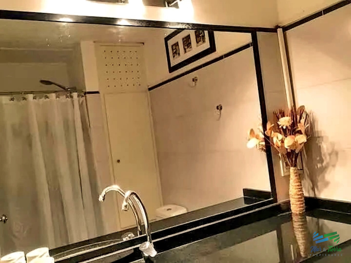 Apartamento ID.3354 - Vendo apartamento de 1 dormitorio y medio. Playa Mansa, Punta del Este.