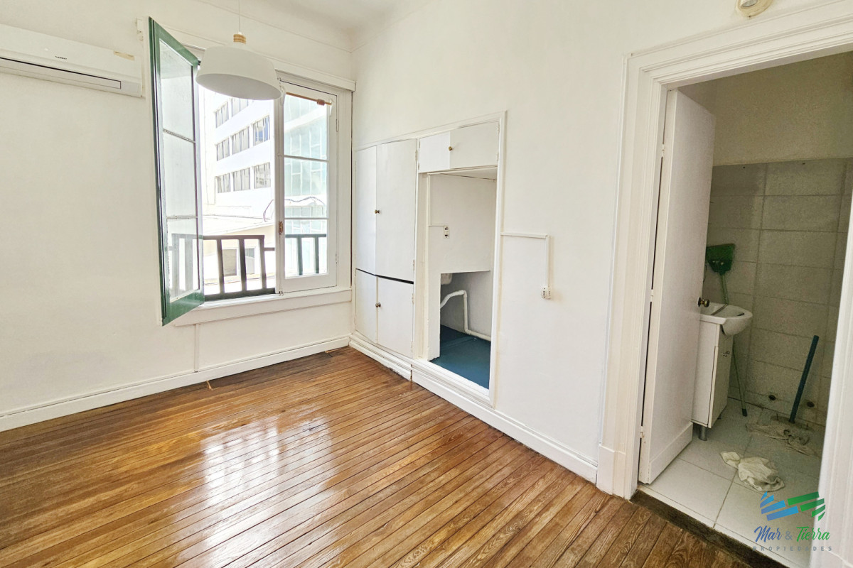 Apartamento ID.5721 - ALQUILER ANUAL Y VENTA EN LA PENÍNSULA, UN DORMITORIO, PUNTA DEL ESTE 