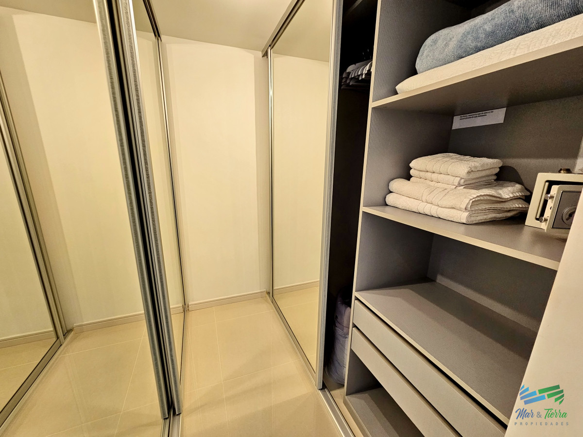 Apartamento ID.4798 - Apartamento disponible verano 2025, dos dormitorios, con servicios, Brava, Punta del este. 