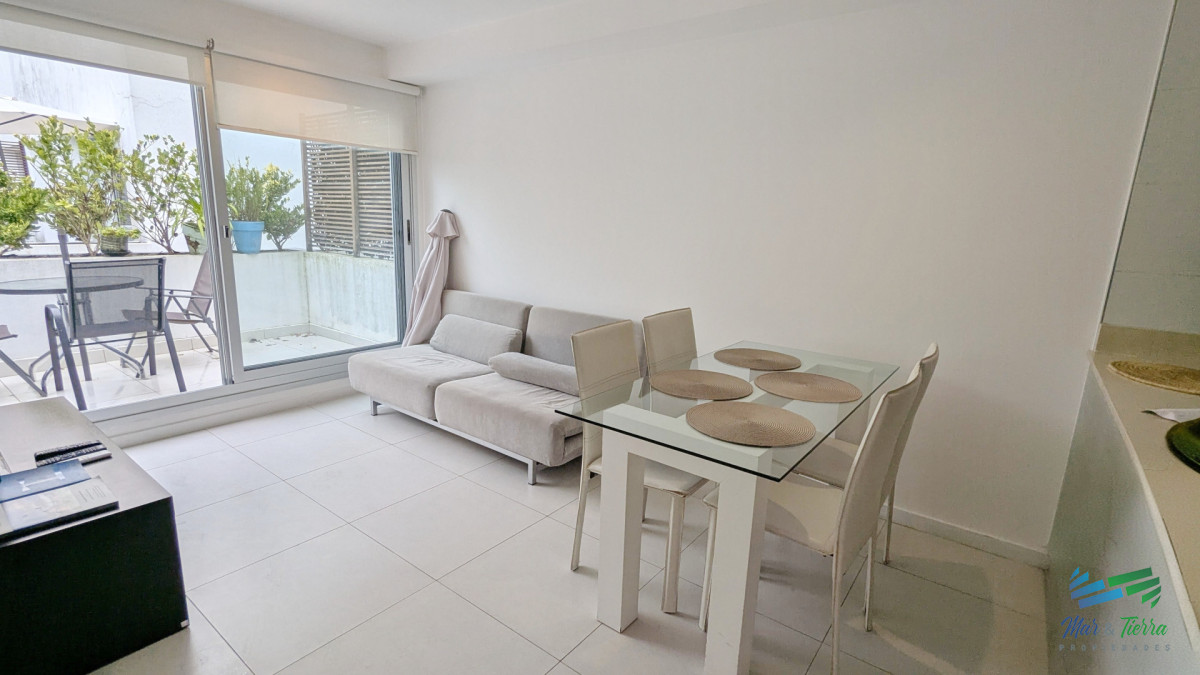 Apartamento ID.4911 - En venta apartamento 1 dormitorio con piscina en Peninsula, Punta del Este