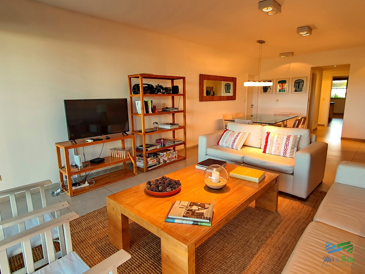 Apartamento ID.3062 - Vendo apartamento de 2 dormitorios y 3 baños. Rincón del Indio, Punta del Este.